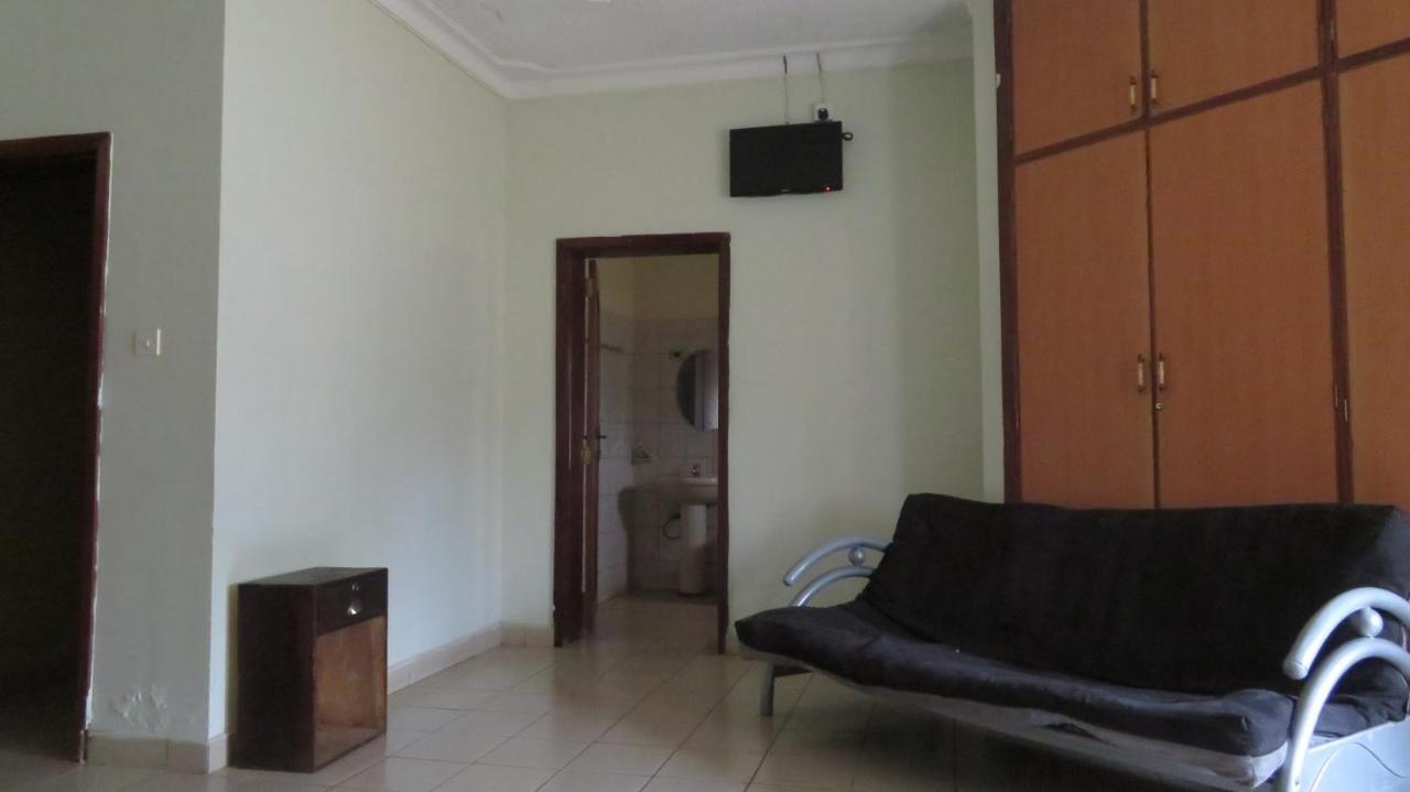Global Village Hotel Pakwach Kültér fotó
