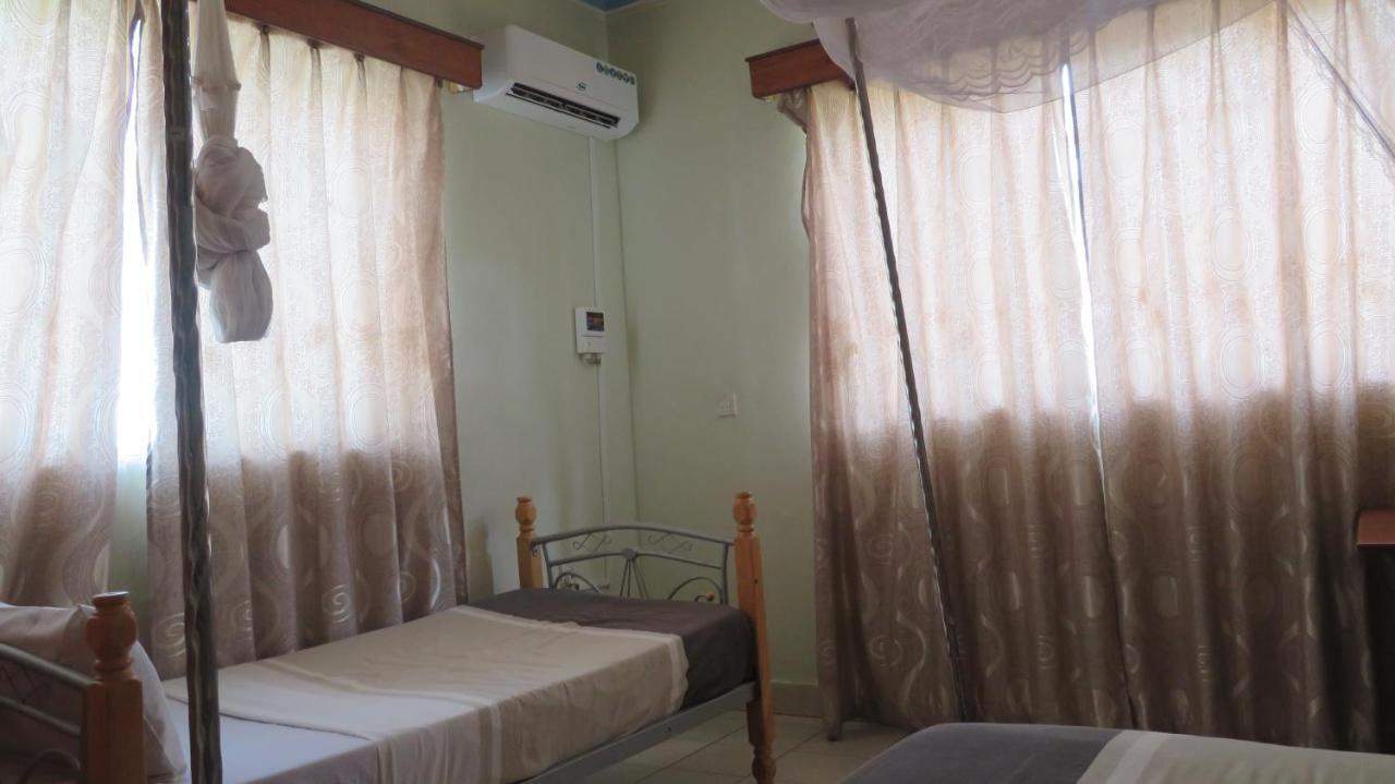 Global Village Hotel Pakwach Kültér fotó