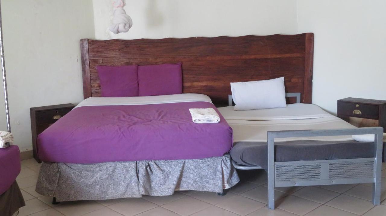 Global Village Hotel Pakwach Kültér fotó