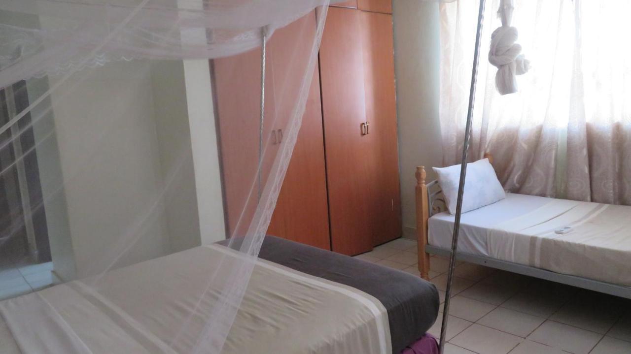 Global Village Hotel Pakwach Kültér fotó